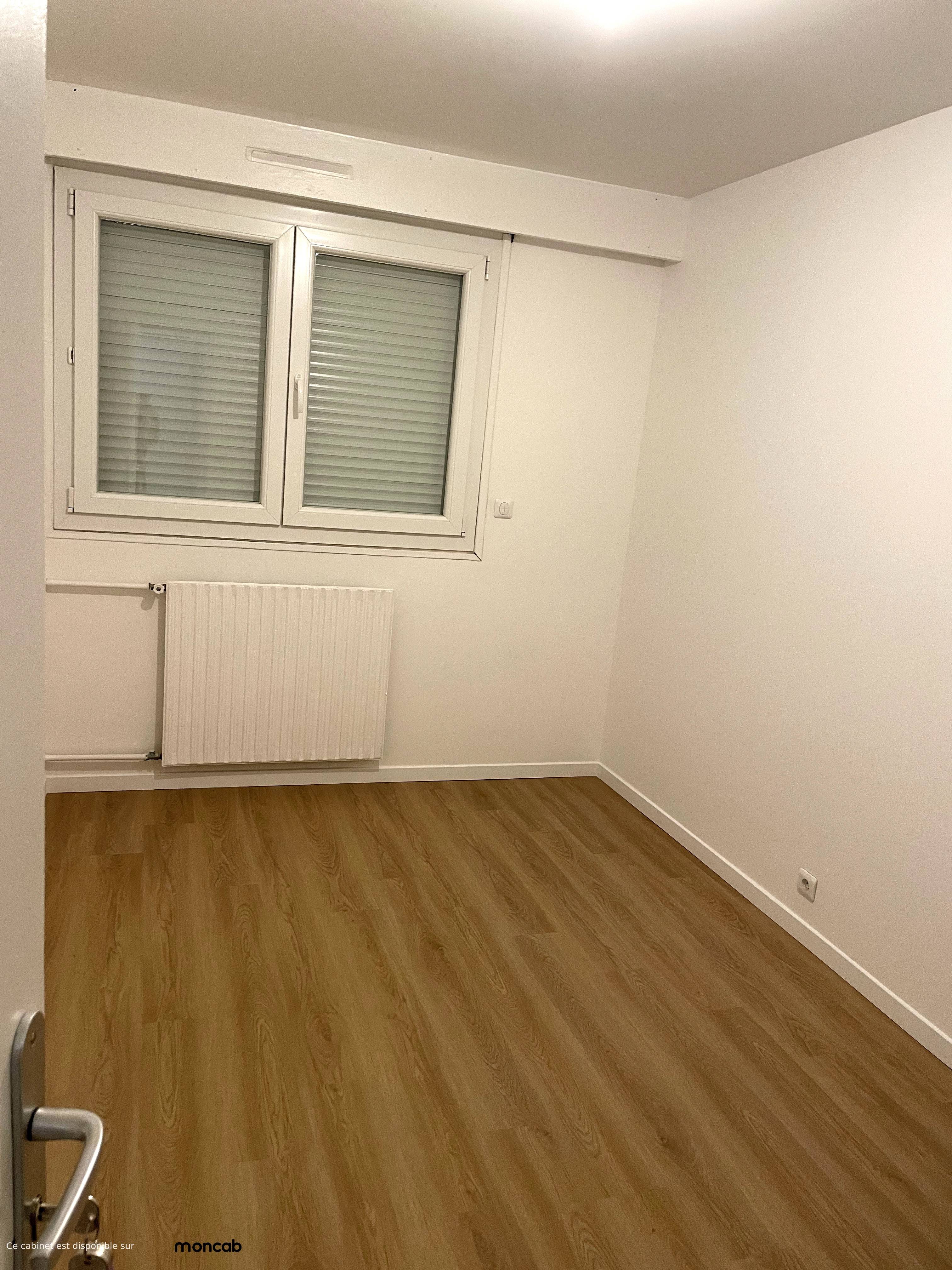 Cabinet Cabinet de Elif à Pantin - Photo 1