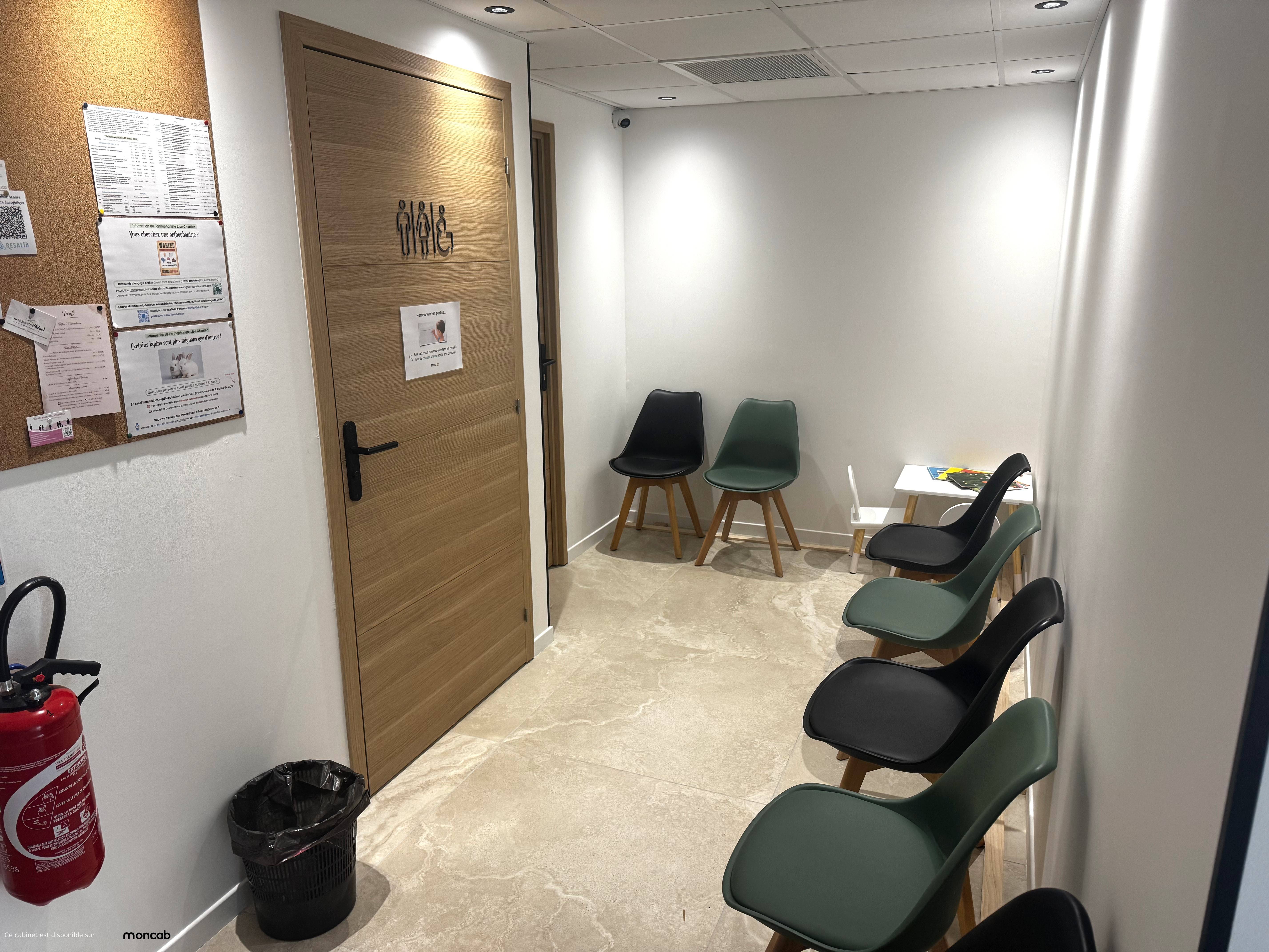 Cabinet Cabinet A à Istres - Photo 4