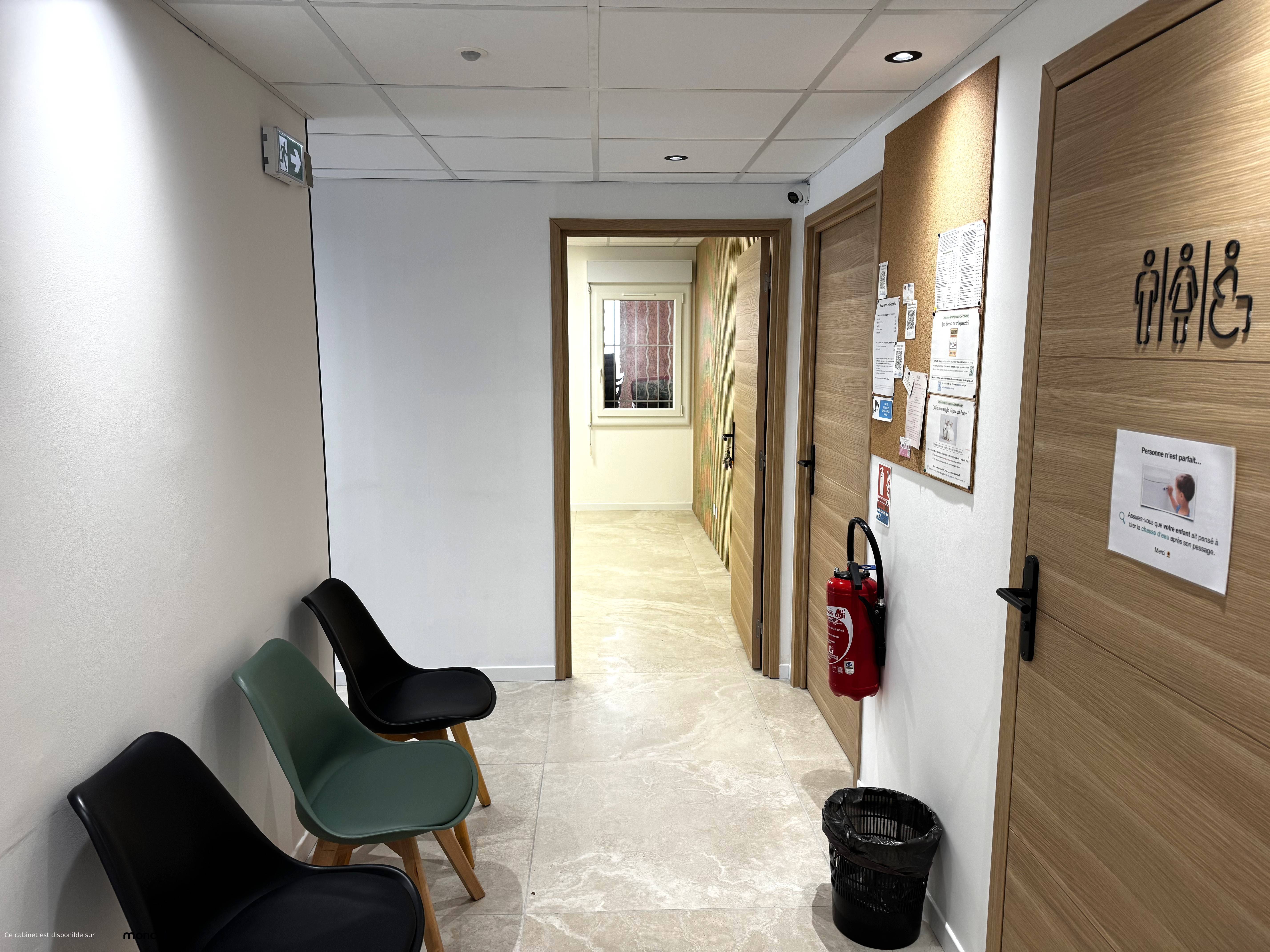 Cabinet Cabinet A à Istres - Photo principale