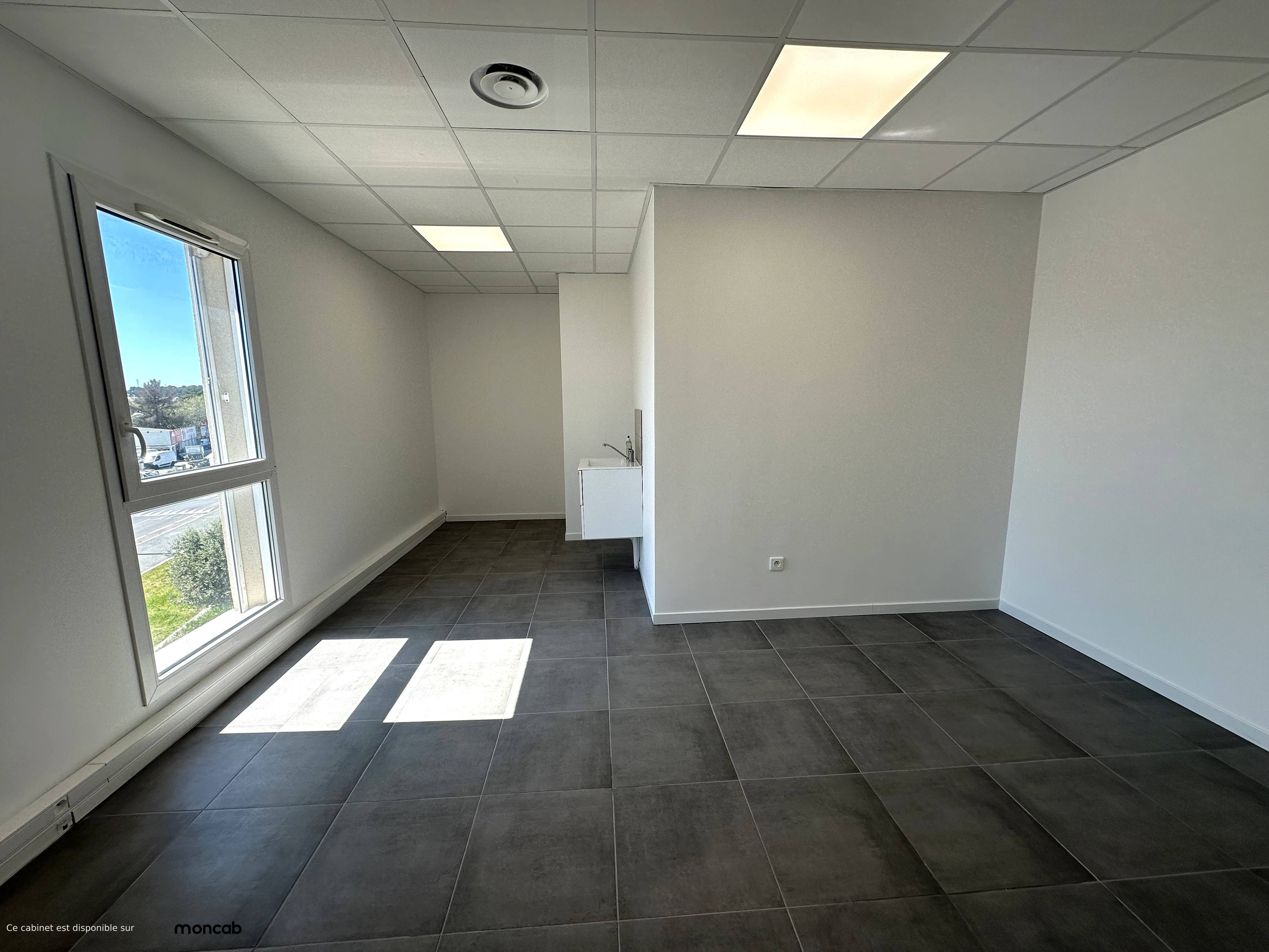 Cabinet Local 19m2 à Toulon - Photo 2