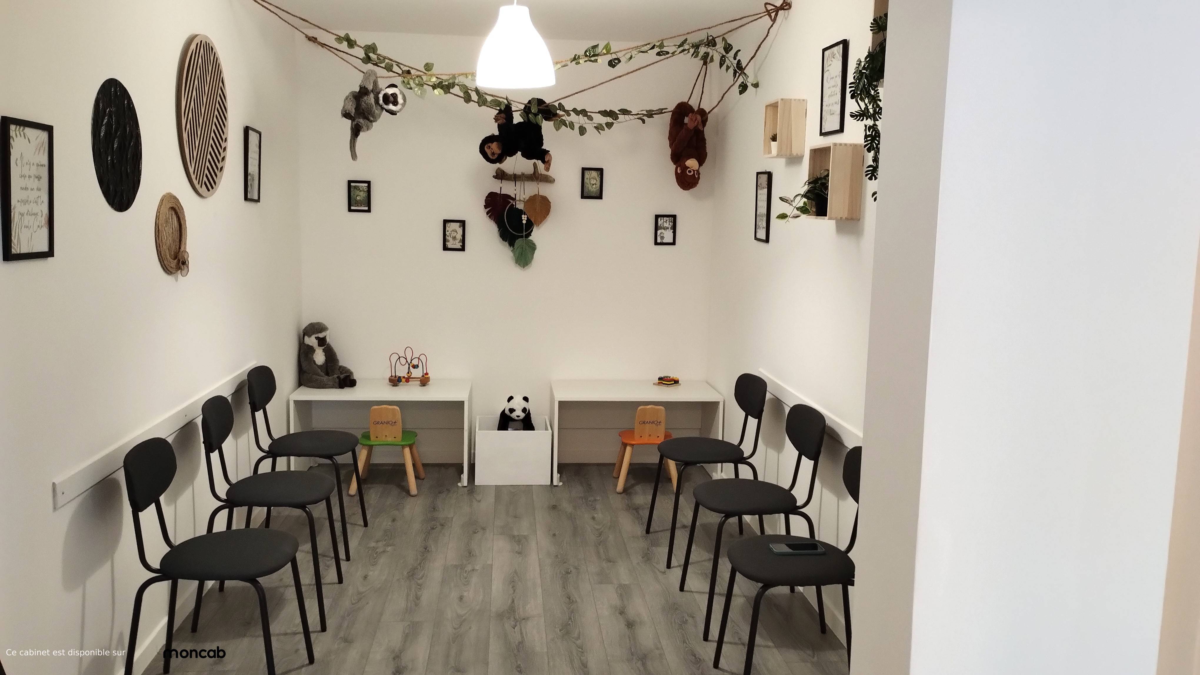 Cabinet Cabinet n° 4 à Cébazat - Photo 1