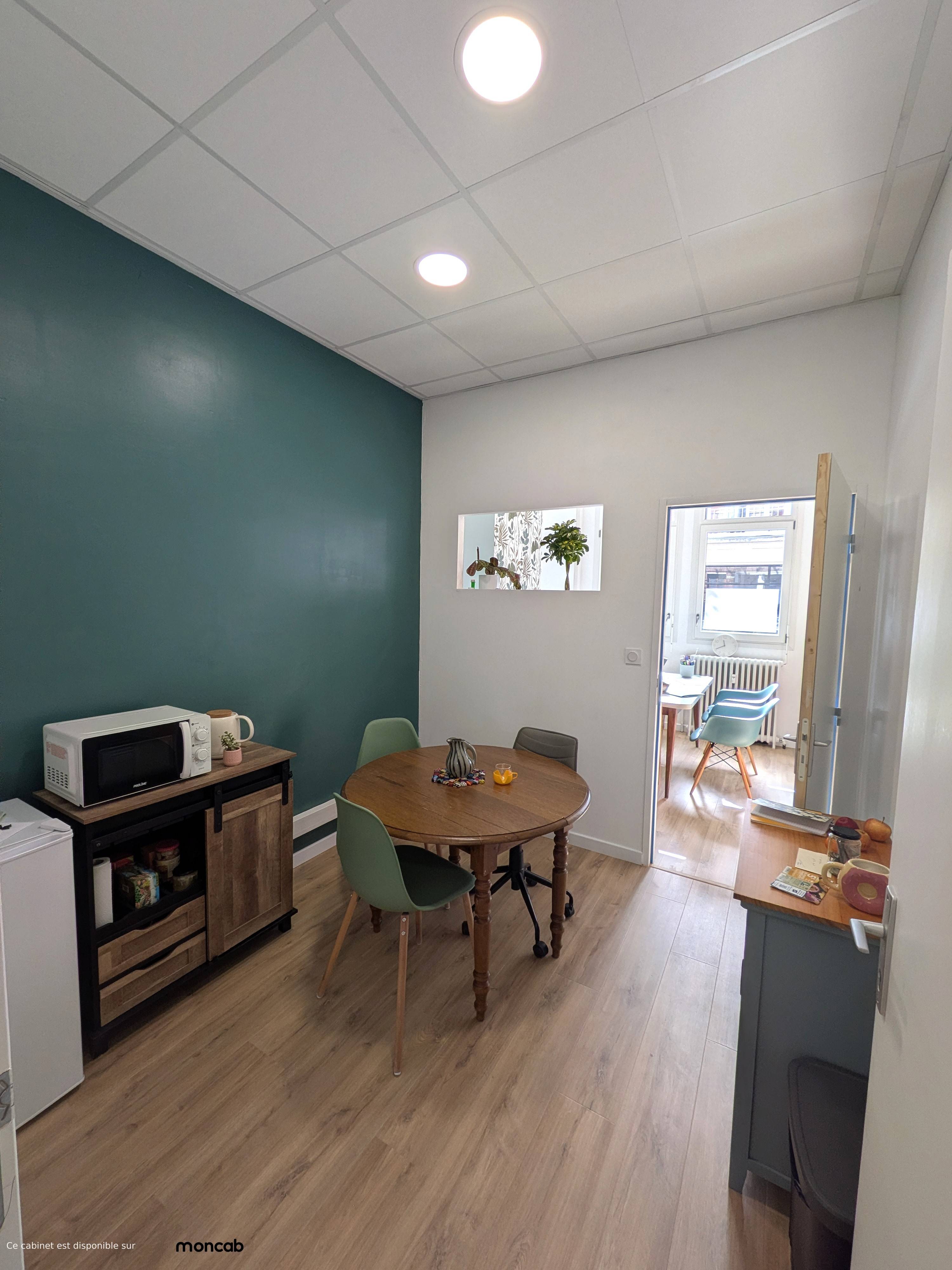 Cabinet Cabinet Dusevel à Amiens - Photo 3