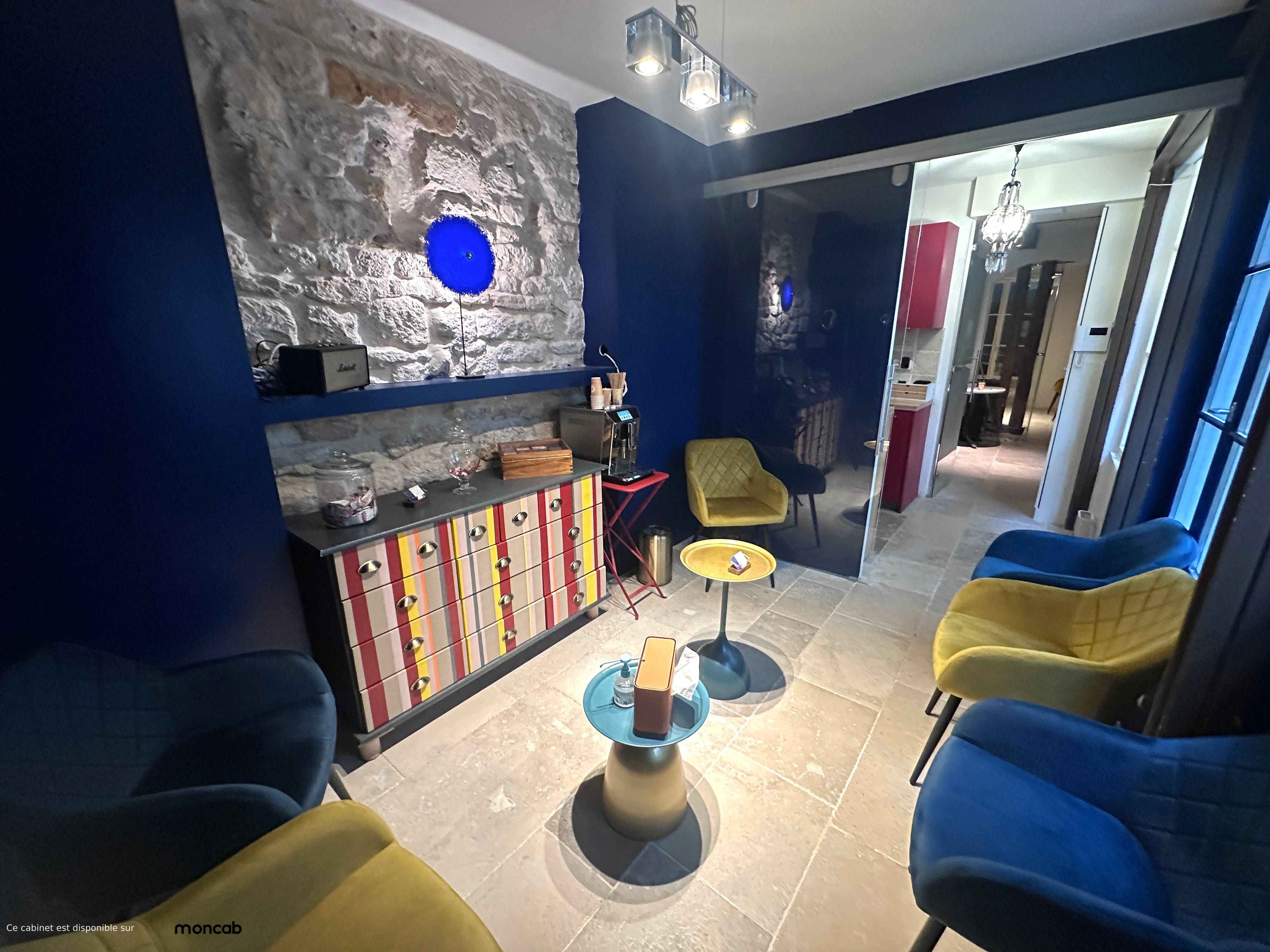 Cabinet Cabinet Saint Paul-Le Marais - Photo 3