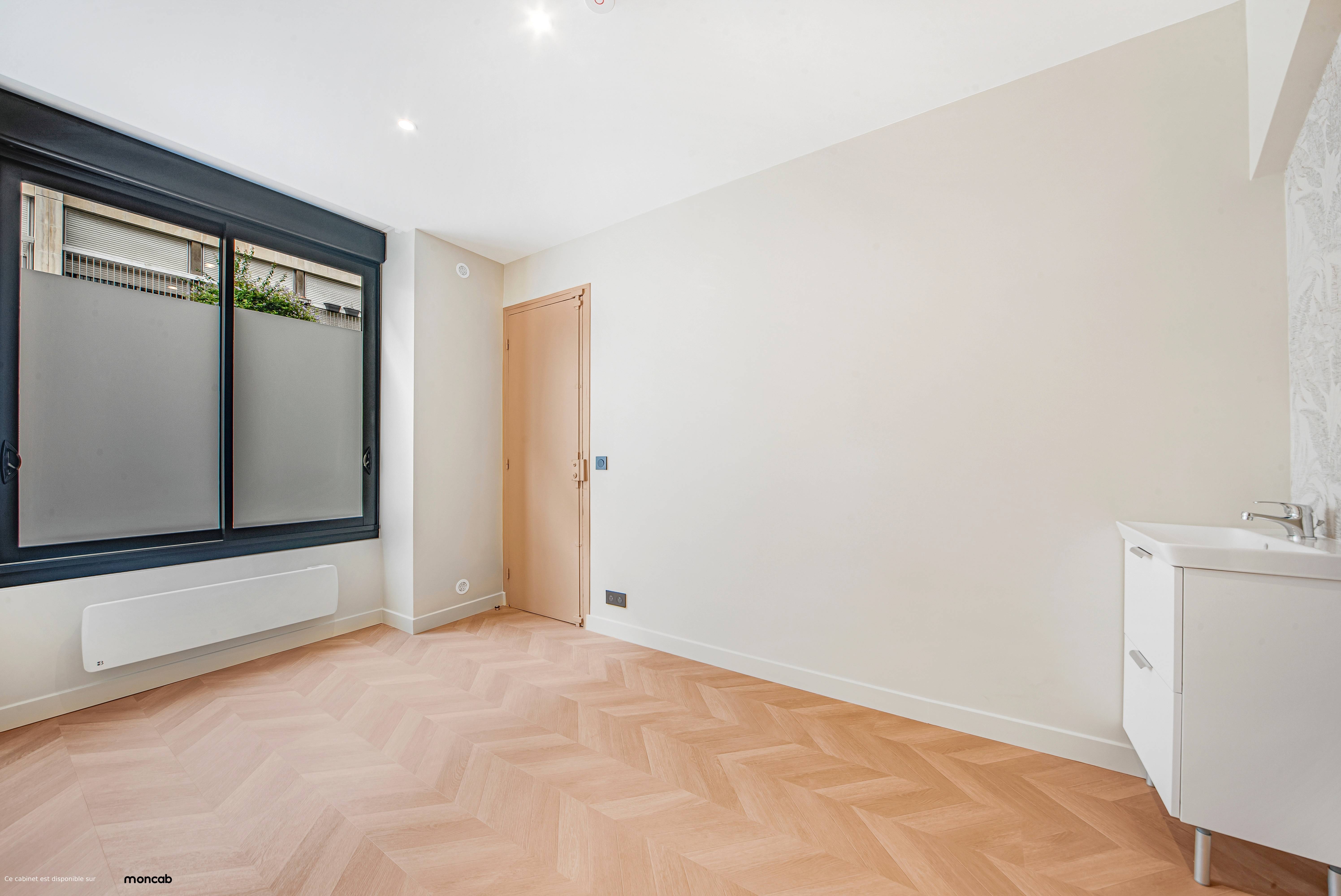 Cabinet Cabinet pluridisciplinaires 46B rue Bouret - Photo 3