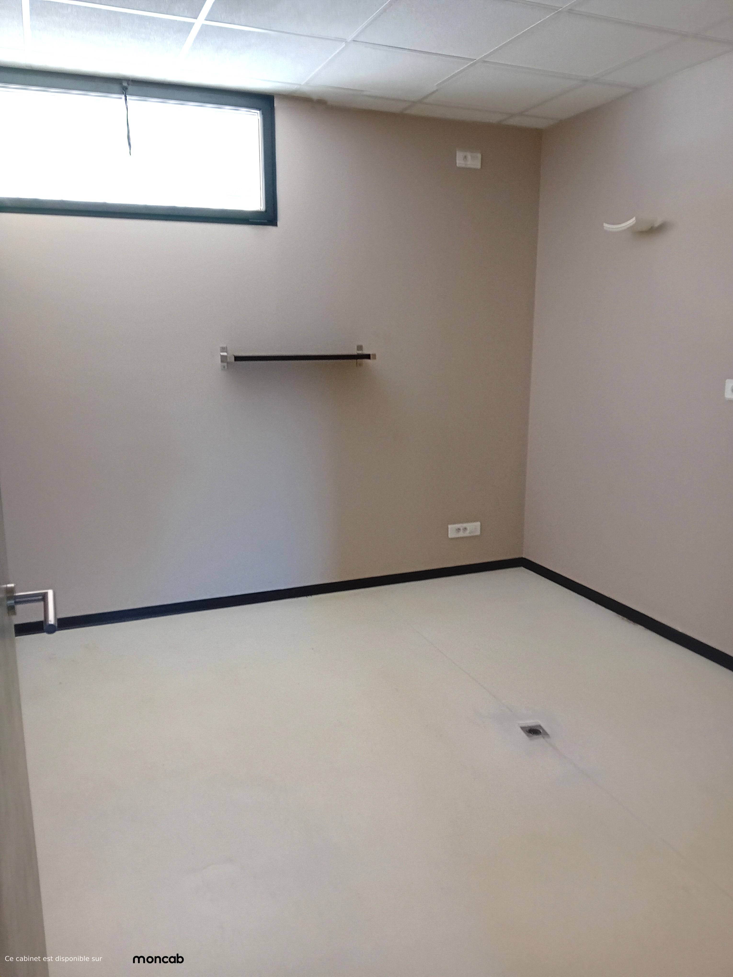 Cabinet CENTRE PARAMEDICAL  à La Ciotat - Photo 4