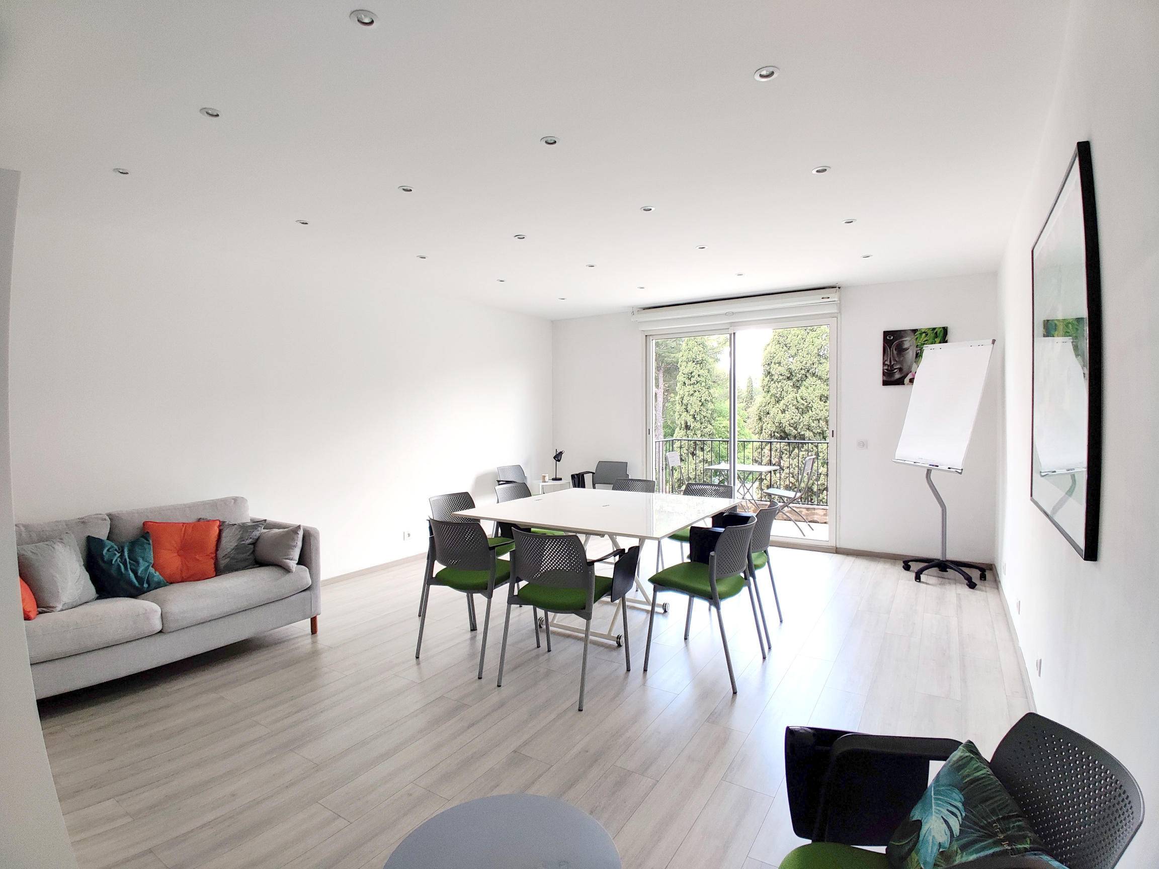 Cabinet Cabinet à Grasse - Photo 1