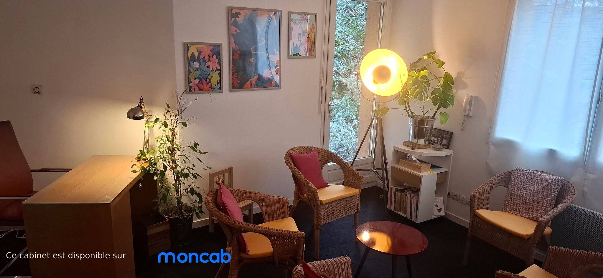 Cabinet Cabinet de Charlotte à Conflans-Sainte-Honorine - Photo 2