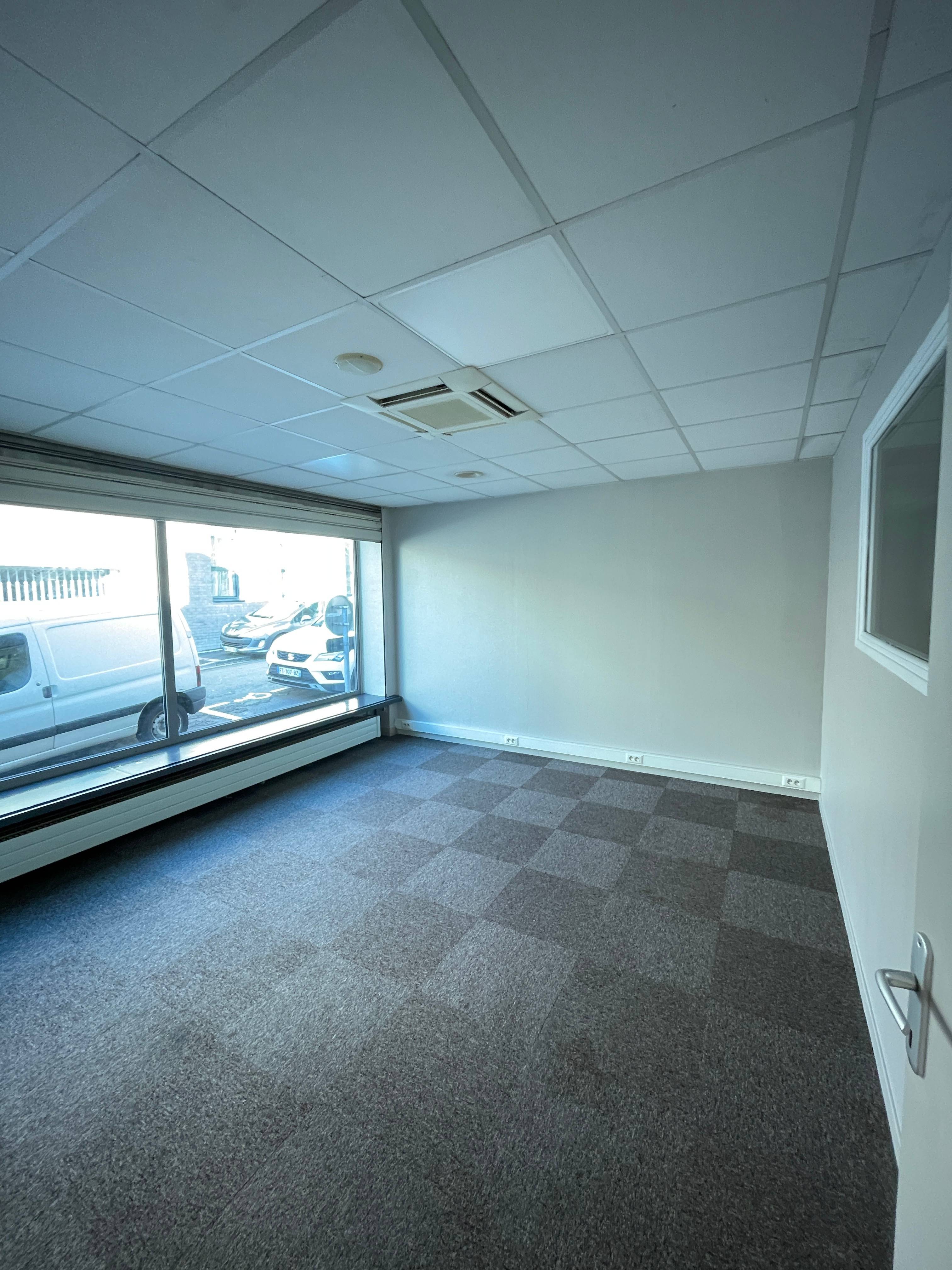 Cabinet Locaux nus à Liévin - Photo principale