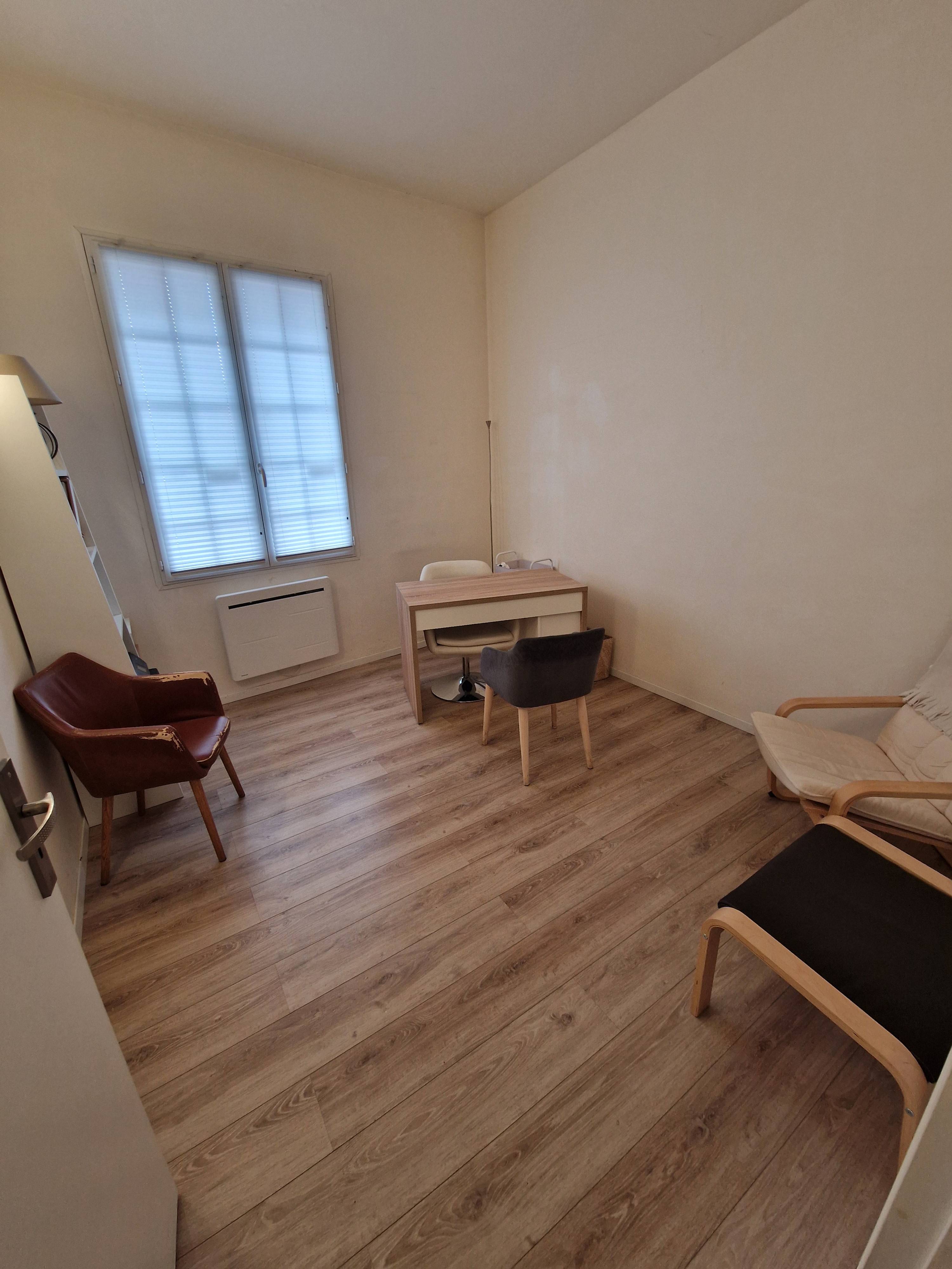 Cabinet Local professionnel à Compiègne - Photo principale