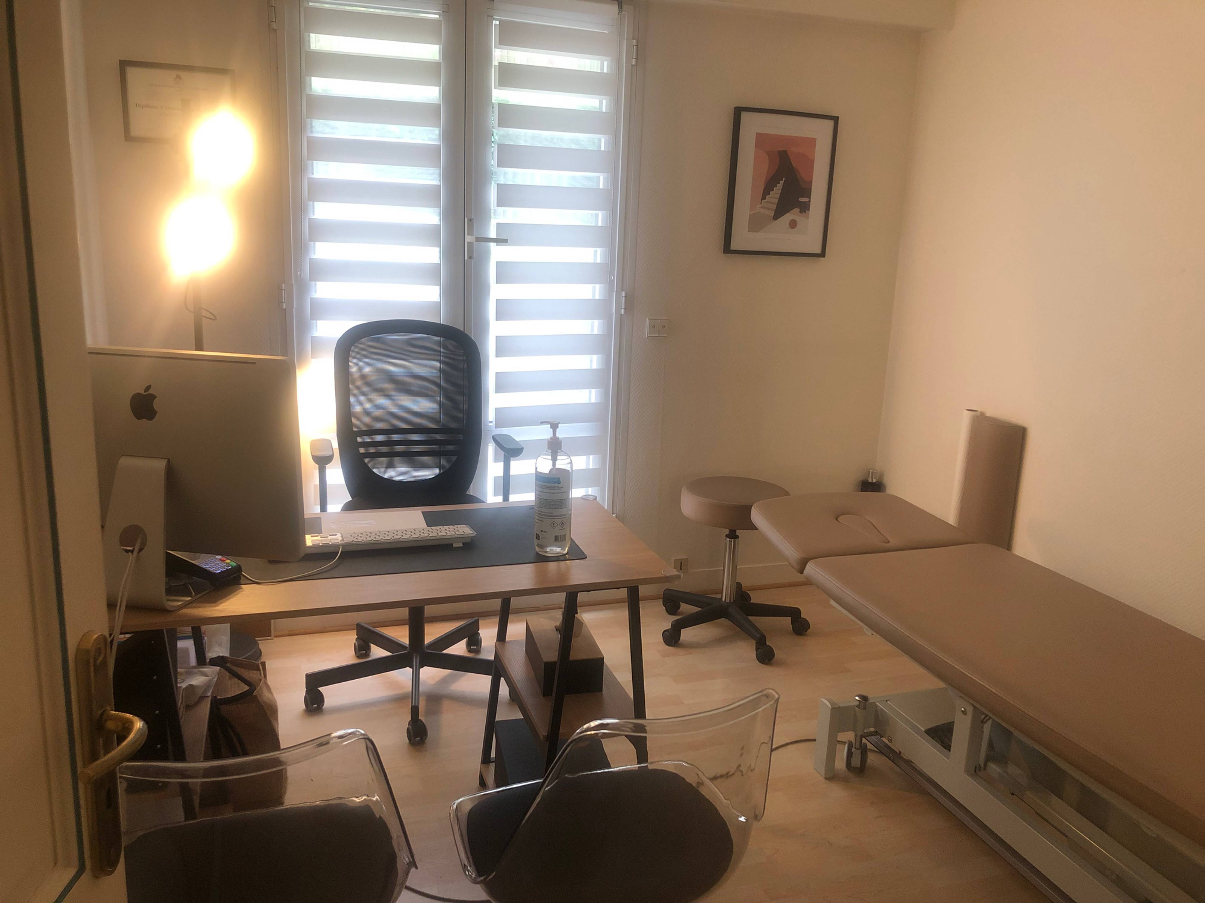 Cabinet Cabinet à Ville-d'Avray - Photo principale