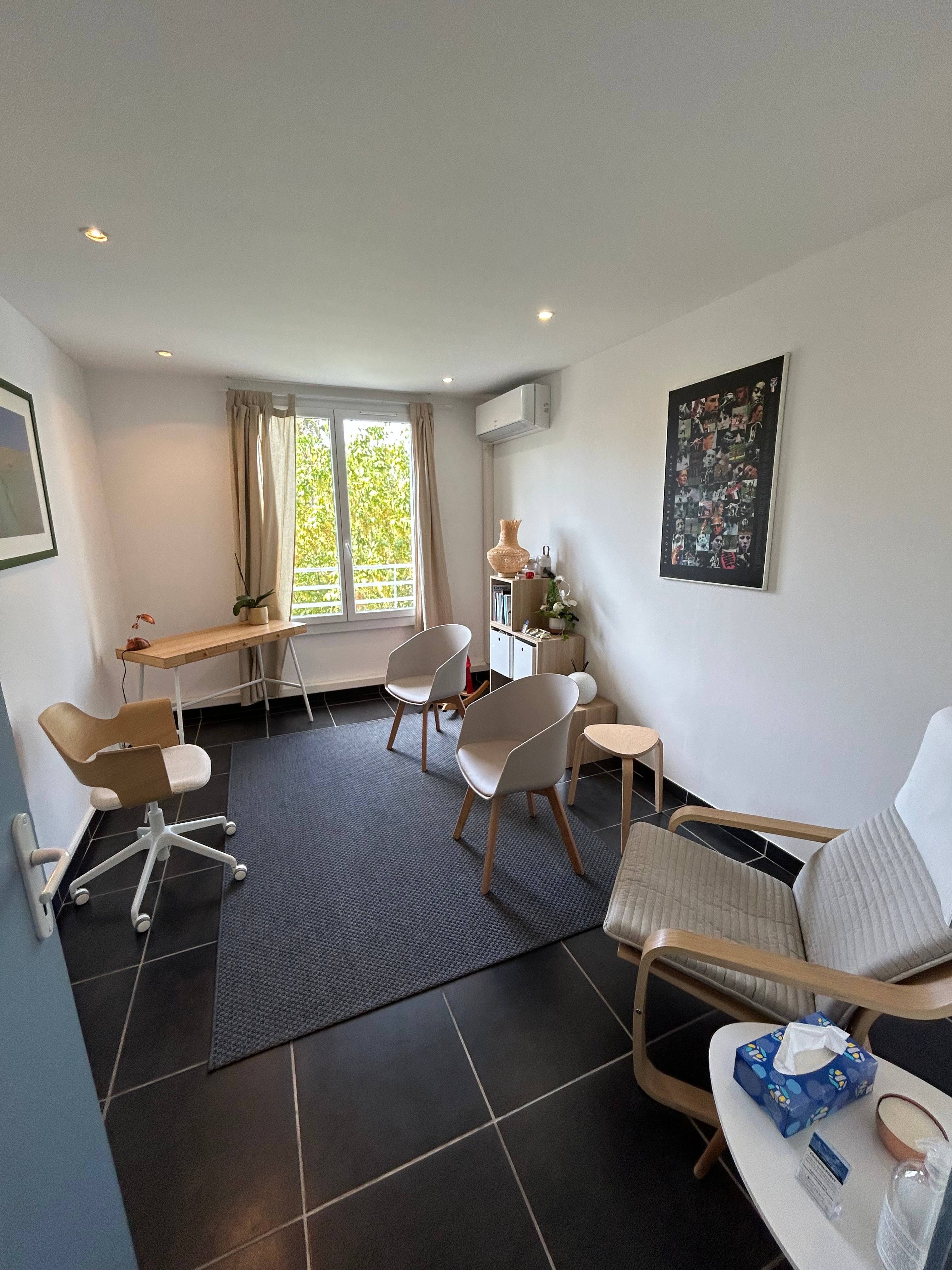 Cabinet Bureau 2 - Centre Negresko Mazargues à Marseille - Photo principale