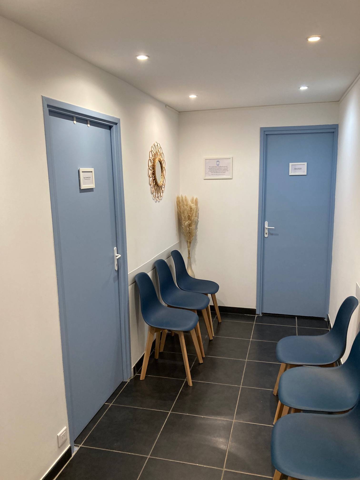 Cabinet Bureau 2 - Centre Negresko Mazargues à Marseille - Photo 2