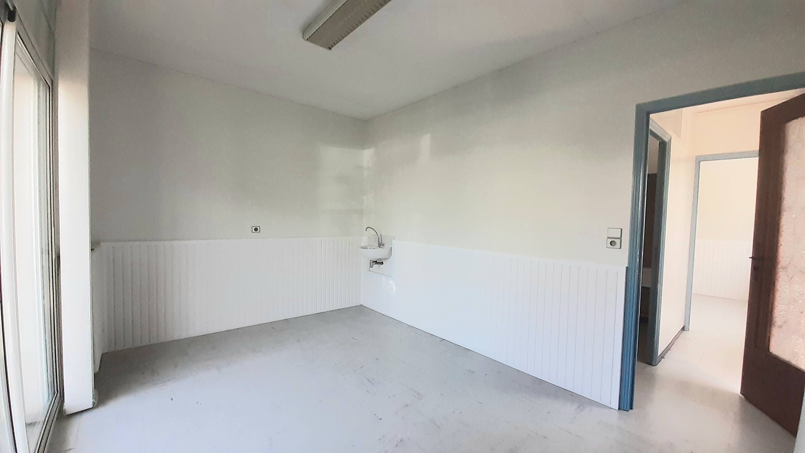 Cabinet Cabin - Photo 3