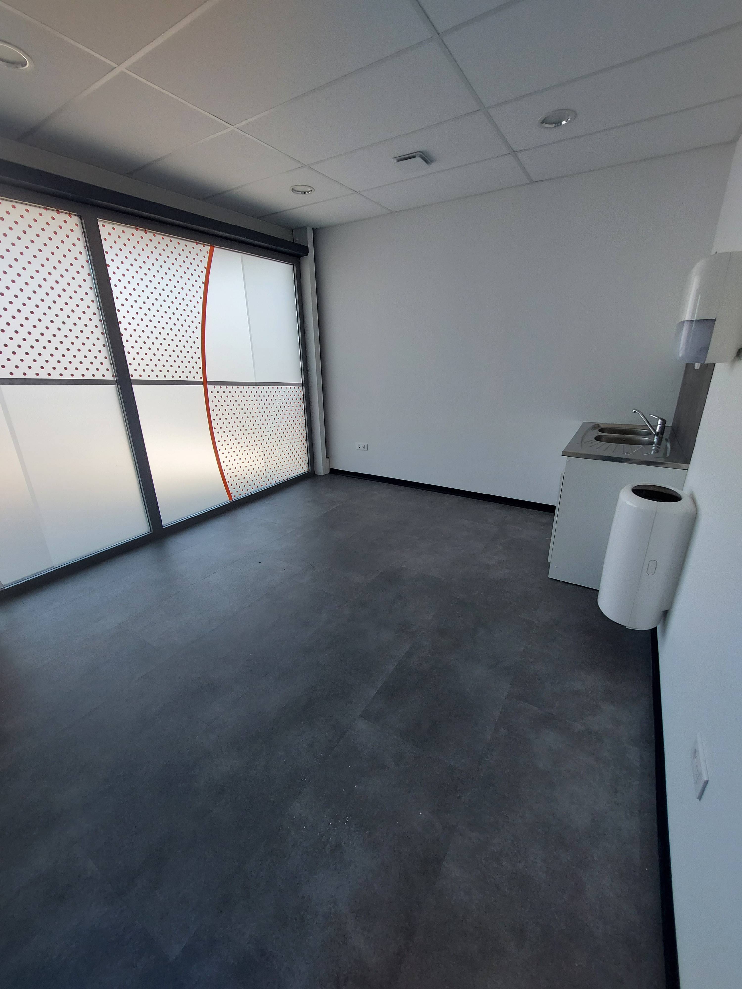 Cabinet Cabinet à Lexy - Photo principale